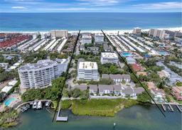 Picture of 1255 E Peppertree Drive Unit 506, Sarasota, FL 34242
