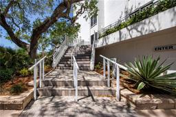 Picture of 1255 E Peppertree Drive Unit 506, Sarasota, FL 34242