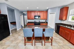 Picture of 3320 Lynrock Avenue, Dundee, FL 33838