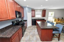 Picture of 3320 Lynrock Avenue, Dundee, FL 33838
