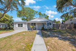 Picture of 1422 Pinebrook Drive, Clearwater, FL 33755