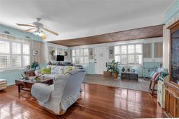 Picture of 1000 E Anderson Street, Orlando, FL 32801