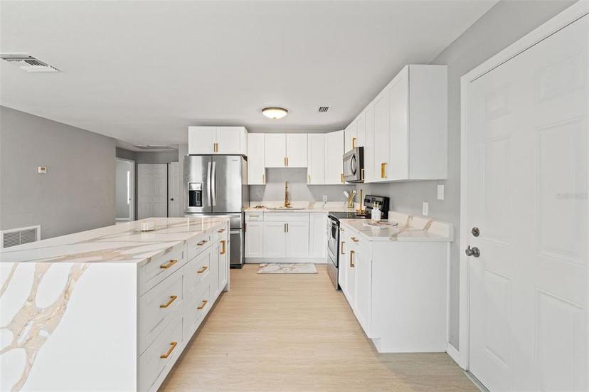Picture of 1843 38Th Street S, St Petersburg FL 33711