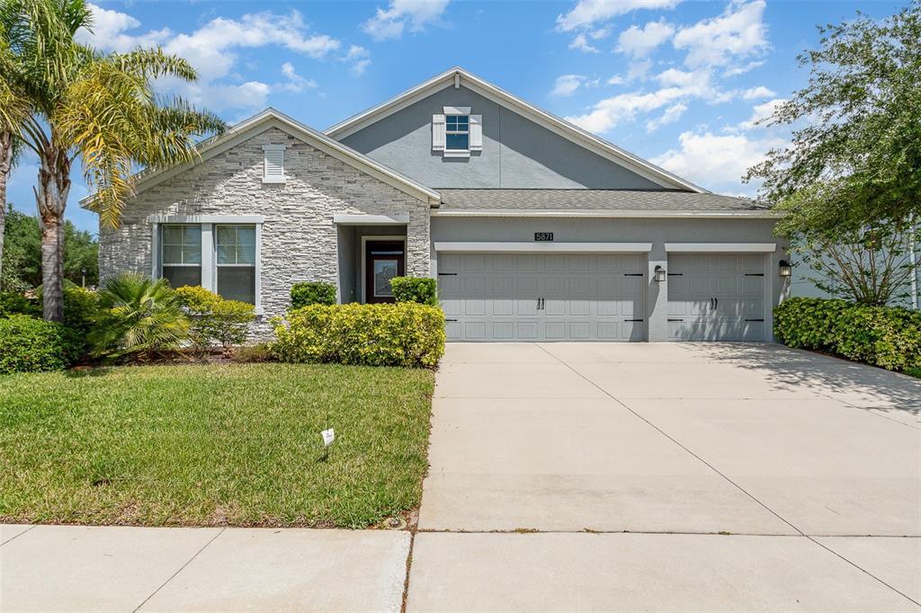 Picture of 5871 Alenlon Way, Mount Dora, FL 32757
