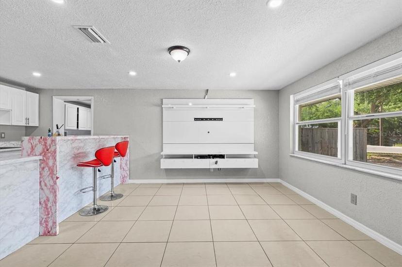 Picture of 817 E 145Th Avenue, Tampa FL 33613