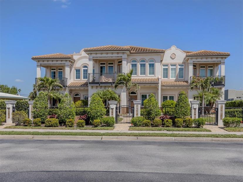 Picture of 212 Milan Avenue W Unit 1, Venice FL 34285