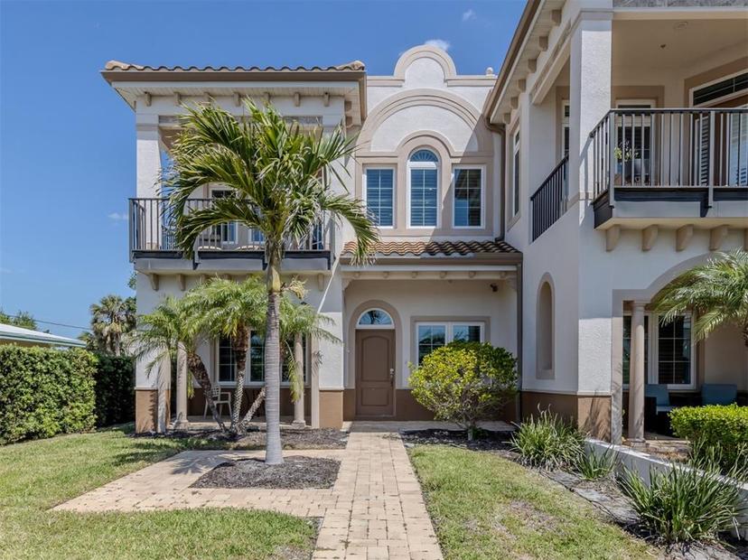 Picture of 212 Milan Avenue W Unit 1, Venice FL 34285