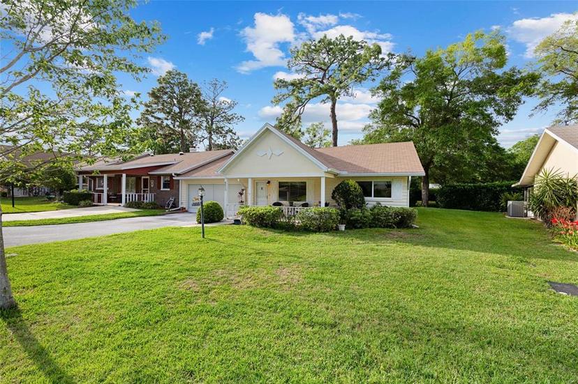 Picture of 8833 SW 98Th Street Road Unit E, Ocala FL 34481