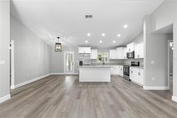 Picture of 624 NE 10Th Boulevard, Williston, FL 32696