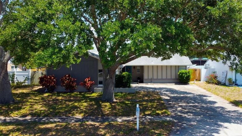 Picture of 10035 82Nd Street, Seminole FL 33777