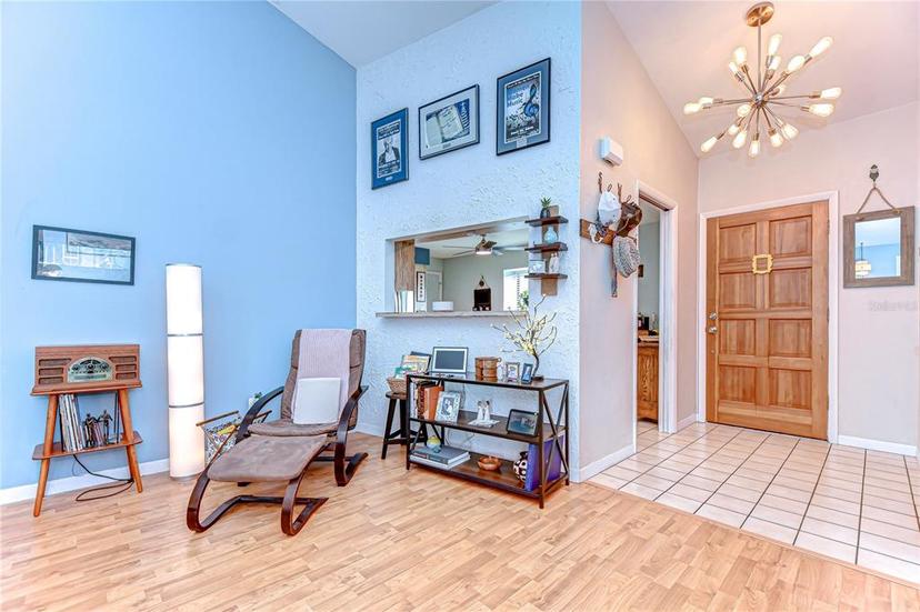 Picture of 129 Siobhan Avenue, Tampa FL 33613