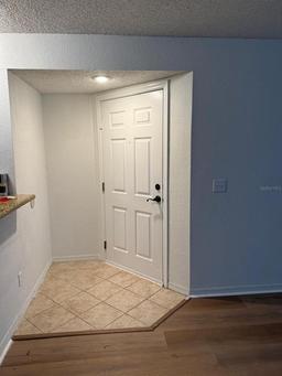 Picture of 5120 Conroy Road Unit 523, Orlando, FL 32811