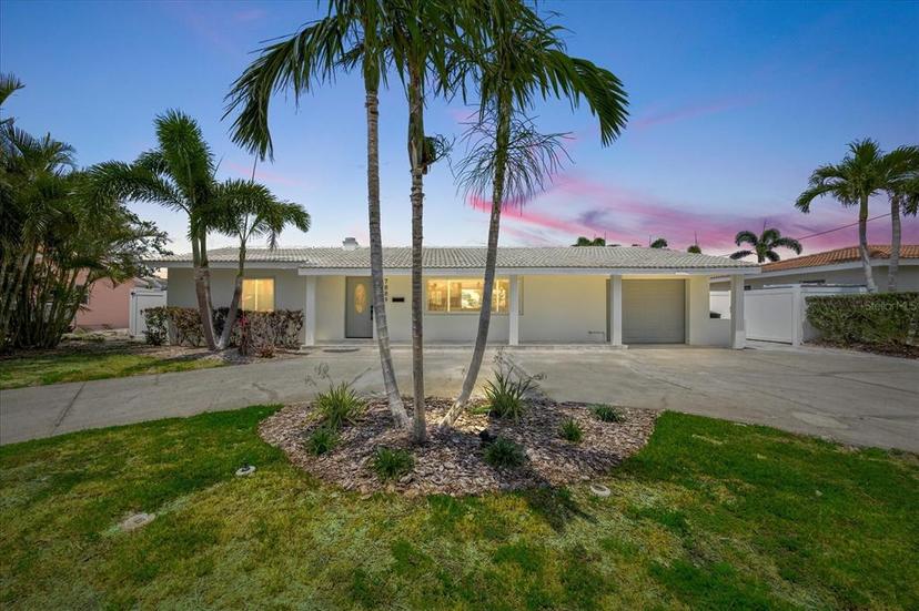 Picture of 7889 3Rd Avenue S, St Petersburg FL 33707