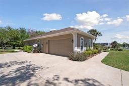 Picture of 564 Dowling Circle, Lady Lake, FL 32159