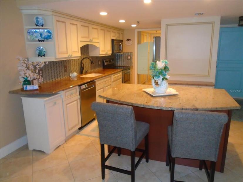Picture of 15400 Gulf Boulevard Unit 502, Madeira Beach FL 33708