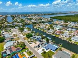 Picture of 1011 Spindle Palm Way, Apollo Beach, FL 33572