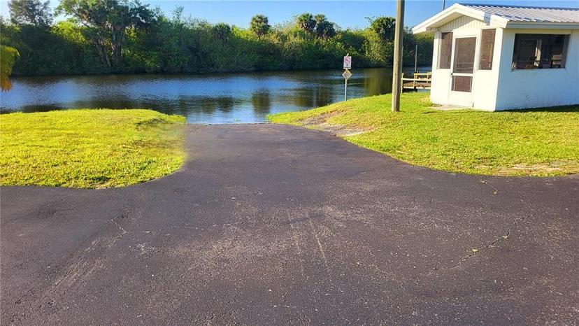 Picture of 1339 Old Lakeport Road Unit 14B, Moore Haven FL 33471