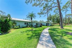 Picture of 1622 Stafford Lane Unit 1205, Sarasota, FL 34232