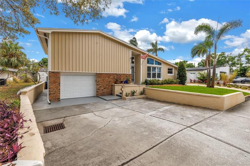 Picture of 6630 Gulfport Boulevard S, South Pasadena FL 33707