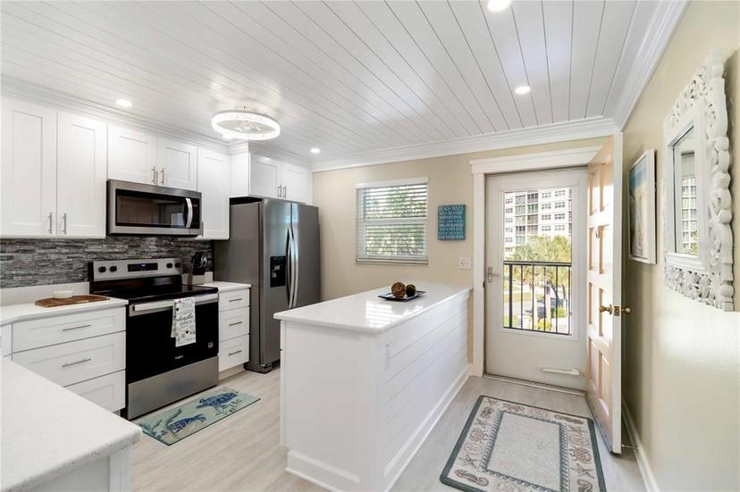 Picture of 230 Santa Maria Street Unit 333, Venice FL 34285