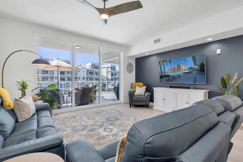 Picture of 920 N Osceola Avenue Unit 203, Clearwater FL 33755