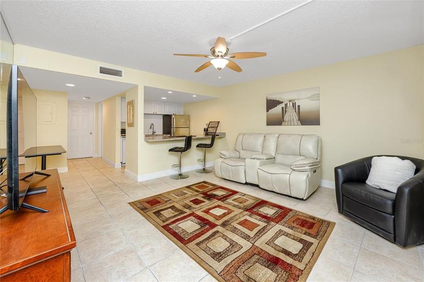 Picture of 7645 Sun Island Drive S Unit 304, South Pasadena FL 33707