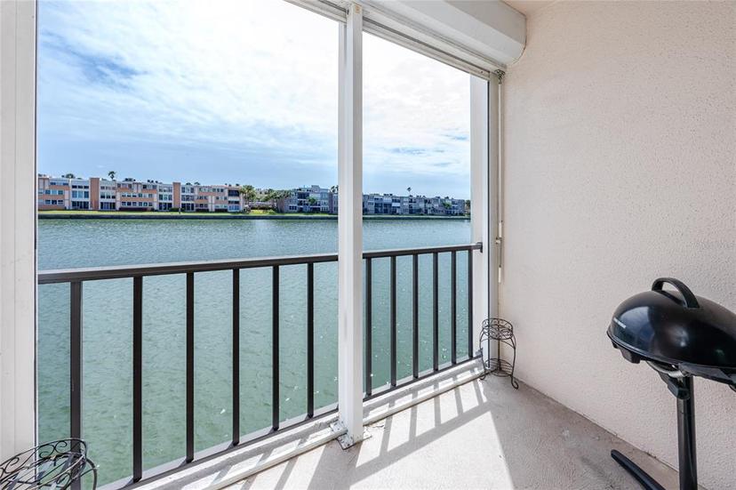 Picture of 7645 Sun Island Drive S Unit 304, South Pasadena FL 33707