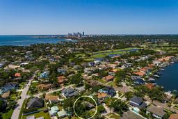 Picture of 459 Bayview Drive Ne, St Petersburg, FL 33704