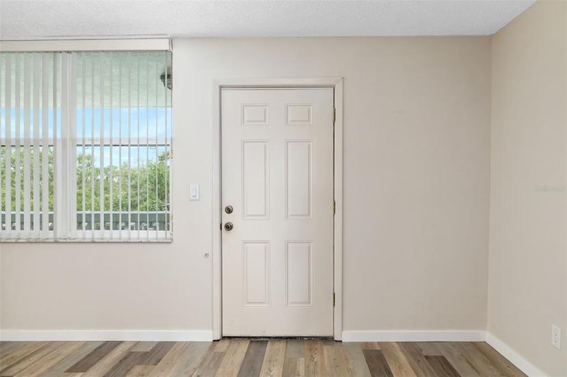 Picture of 4885 1St Street Ne Unit 308, St Petersburg FL 33703