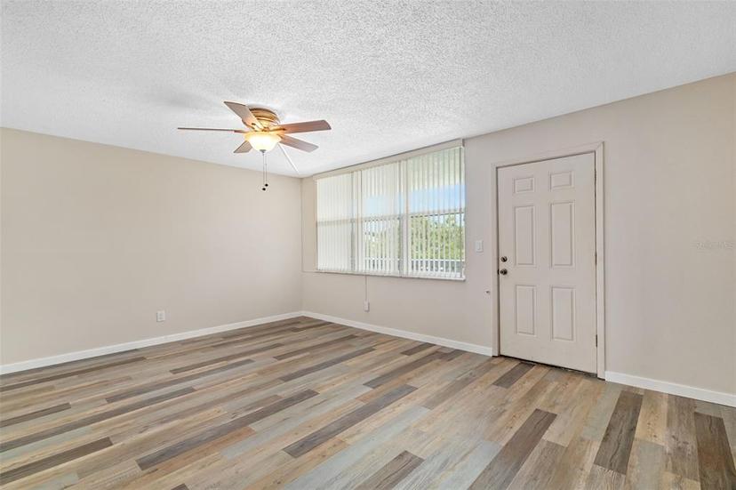 Picture of 4885 1St Street Ne Unit 308, St Petersburg FL 33703