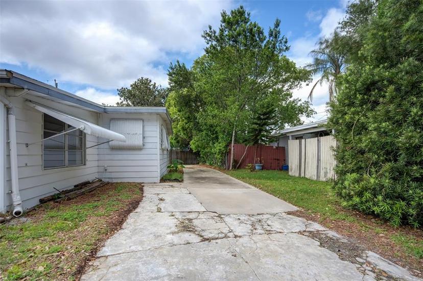 Picture of 10275 117Th Drive, Largo FL 33773