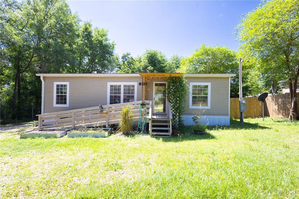 Picture of 251 Elm Street, Hawthorne, FL 32640