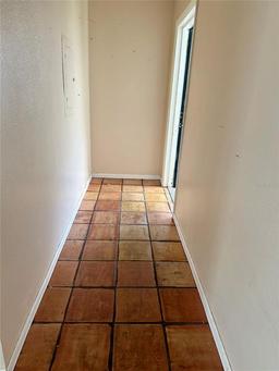 Picture of 1550 11Th Street Ne Unit G8, Winter Haven, FL 33881
