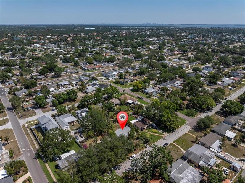 Picture of 627 38Th Avenue Ne, St Petersburg FL 33704
