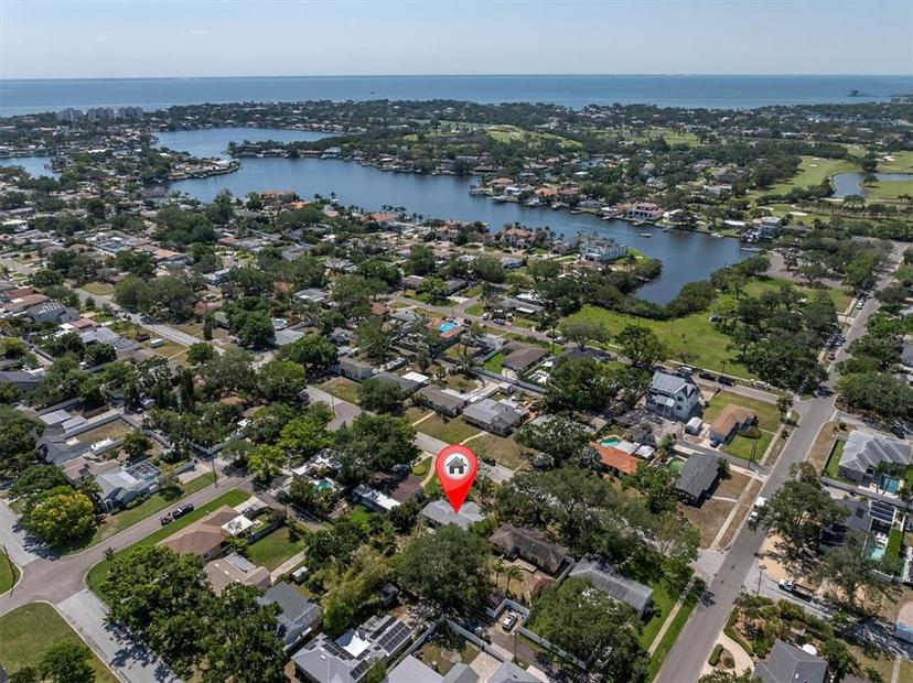 Picture of 627 38Th Avenue Ne, St Petersburg FL 33704