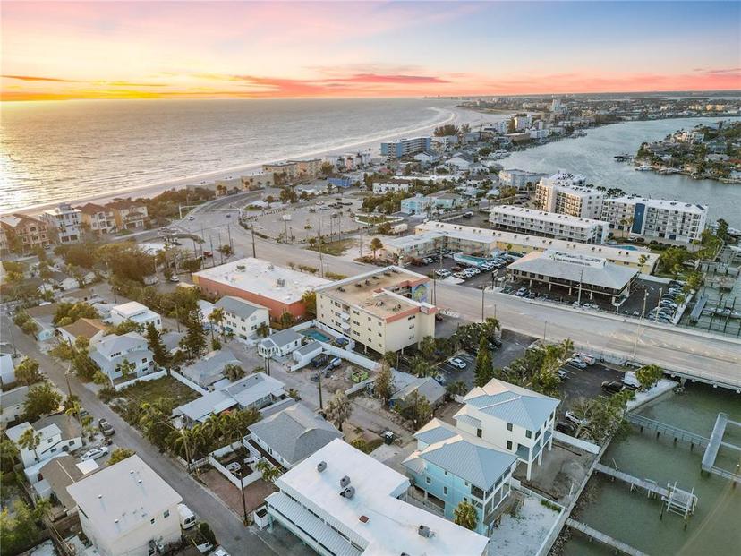 Picture of 150 95Th Avenue, Treasure Island FL 33706