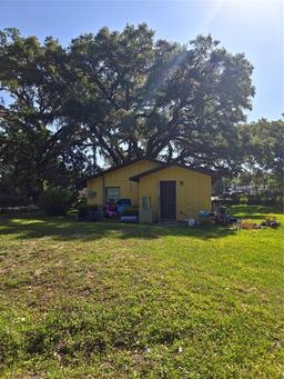Picture of 37 NW 3Rd Avenue, Webster, FL 33597