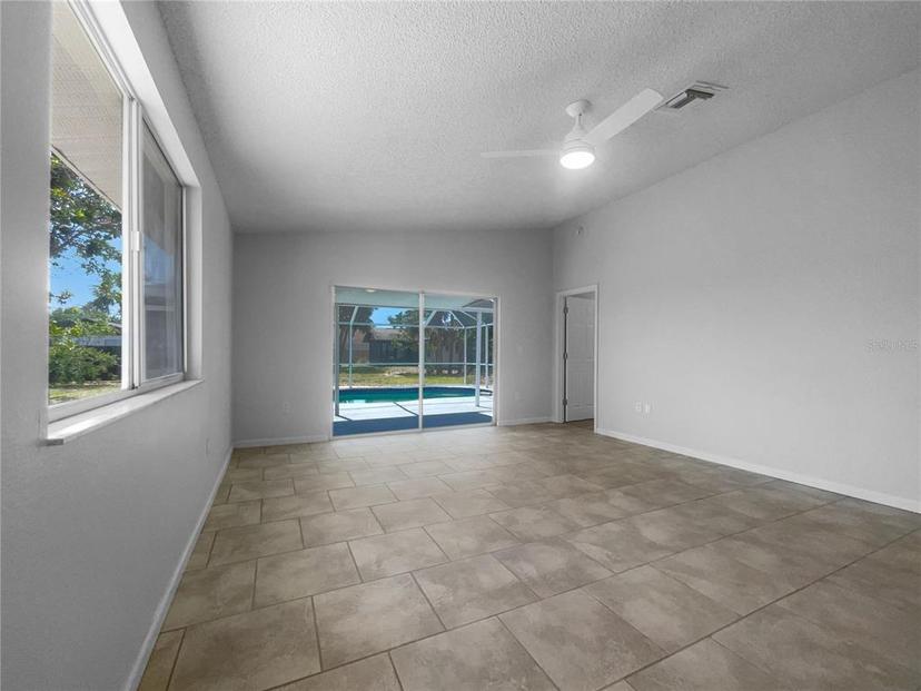 Picture of 804 Pineland Avenue, Venice FL 34285