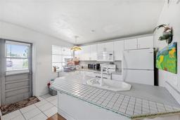 Picture of 6047 Francis Drive, Apollo Beach, FL 33572