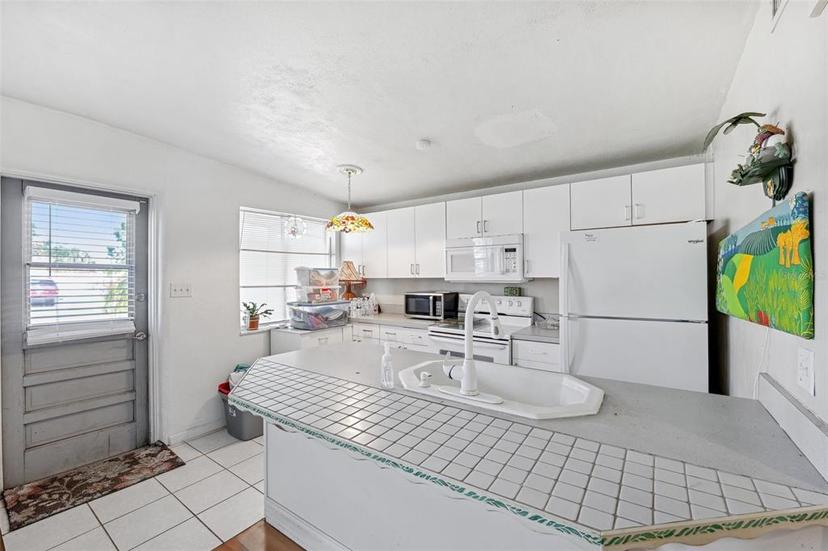 Picture of 6047 Francis Drive, Apollo Beach FL 33572