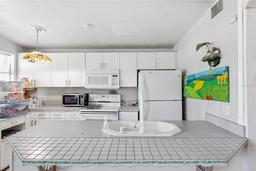 Picture of 6047 Francis Drive, Apollo Beach, FL 33572
