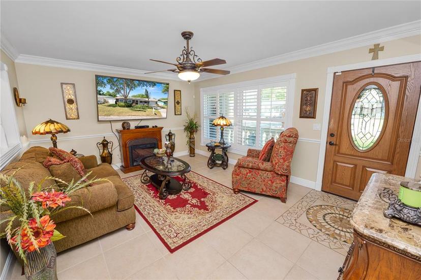 Picture of 7814 Lakeside Boulevard, Tampa FL 33614