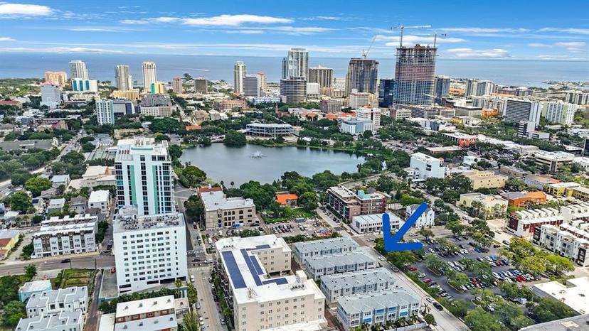 Picture of 813 Burlington Avenue N, St Petersburg FL 33701