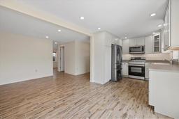 Picture of 6718 68Th Avenue E, Bradenton, FL 34203