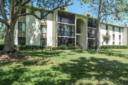 Picture of 3166 Lake Pine Way S Unit E3, Tarpon Springs, FL 34688