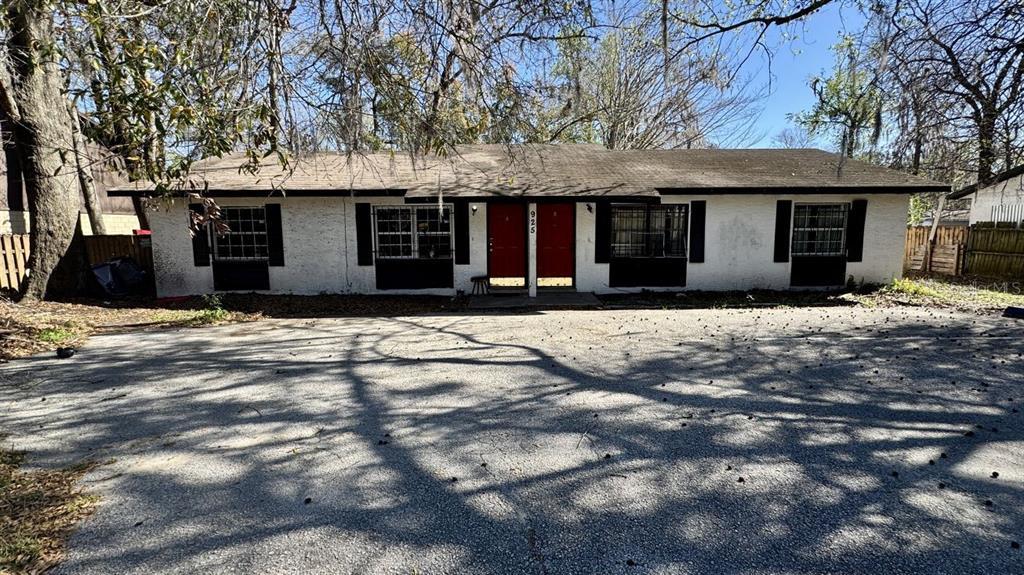 Picture of 925 SW 61St Street, Gainesville, FL 32607