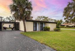 Picture of 633 White Pine Tree Road Unit 27, Venice, FL 34285