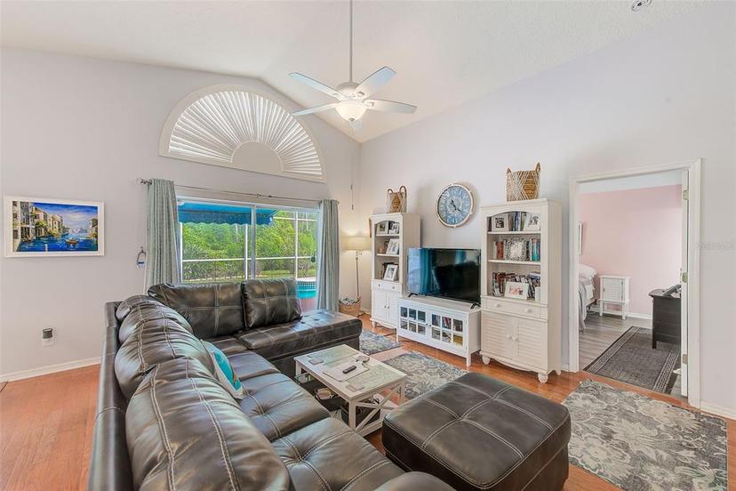 Picture of 18035 Palm Breeze Drive, Tampa FL 33647