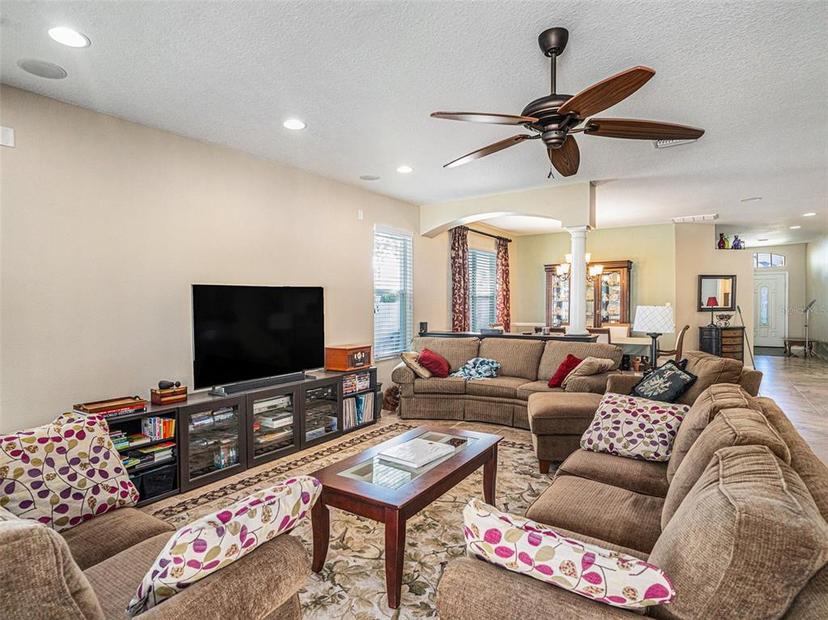 Picture of 4206 Morning Breeze Court, Tampa FL 33619