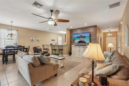 Picture of 563 19Th Street Nw, Ruskin, FL 33570